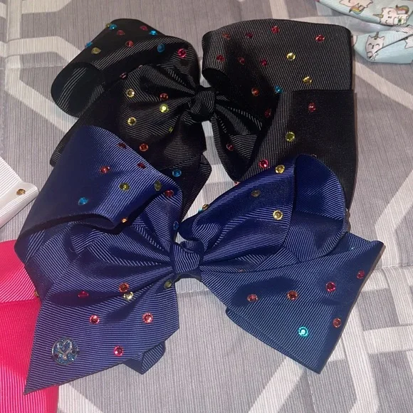 Jojo Siwa bows - Picture 4 of 4